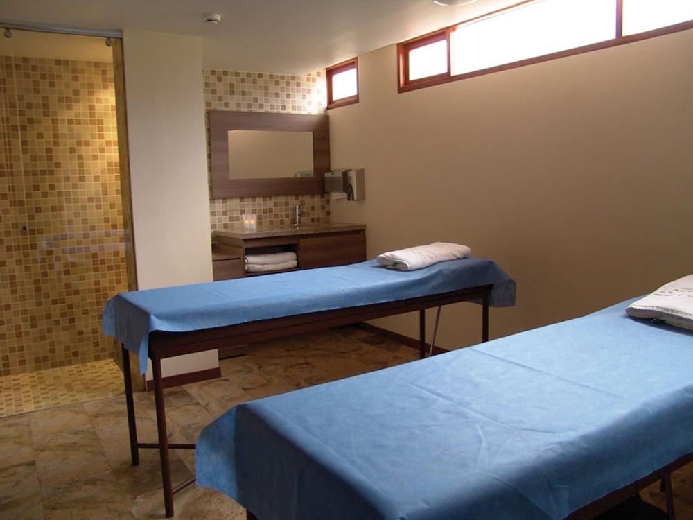 Estelar Paipa Hotel Spa & Y Centro De Convenciones 외부 사진 A treatment room at the spa